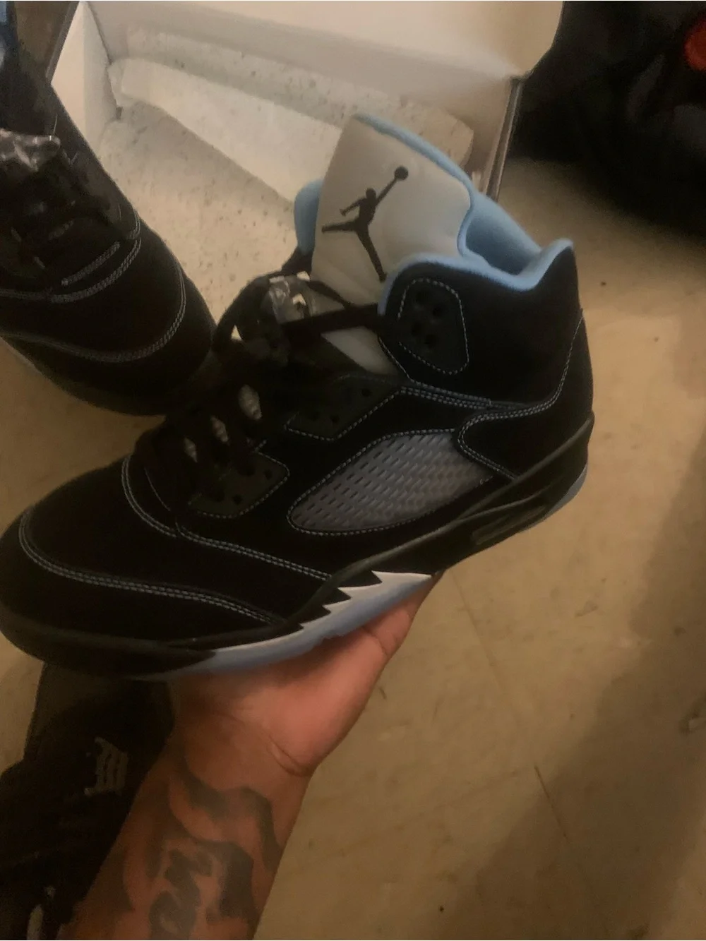 Jordan 5’s university blue